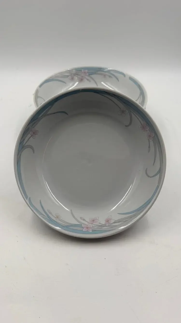 Vintage 1980's Set of 5 Soup Bowls 8